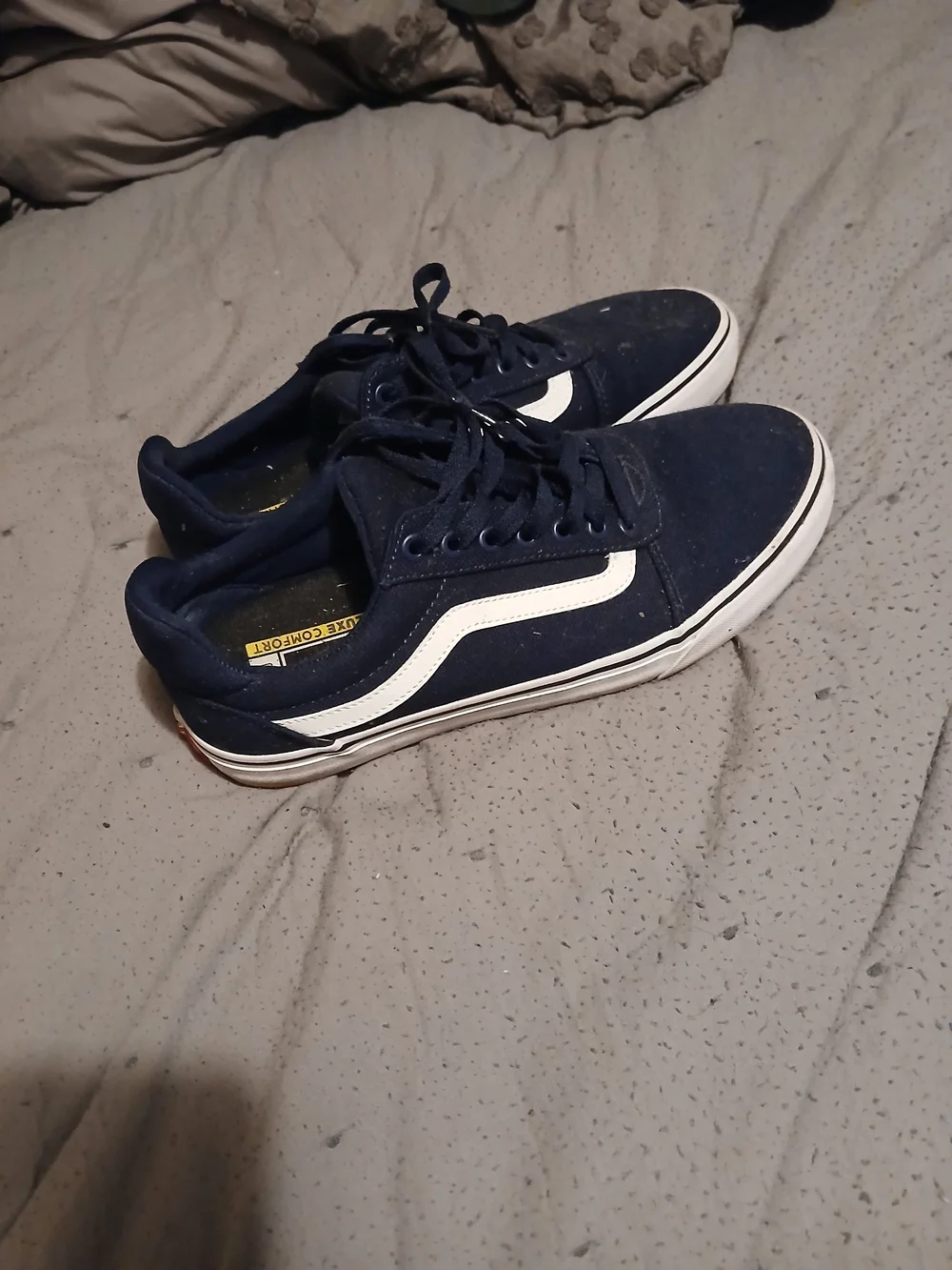 Men's Navy Low-Top Skate Sneakers with White Accent